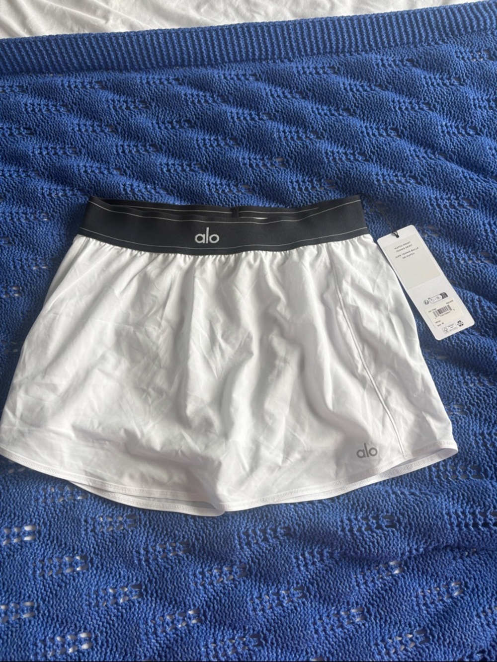 ALO NWT MATCH SET Yoga White Skort with Black Elastic Waistband